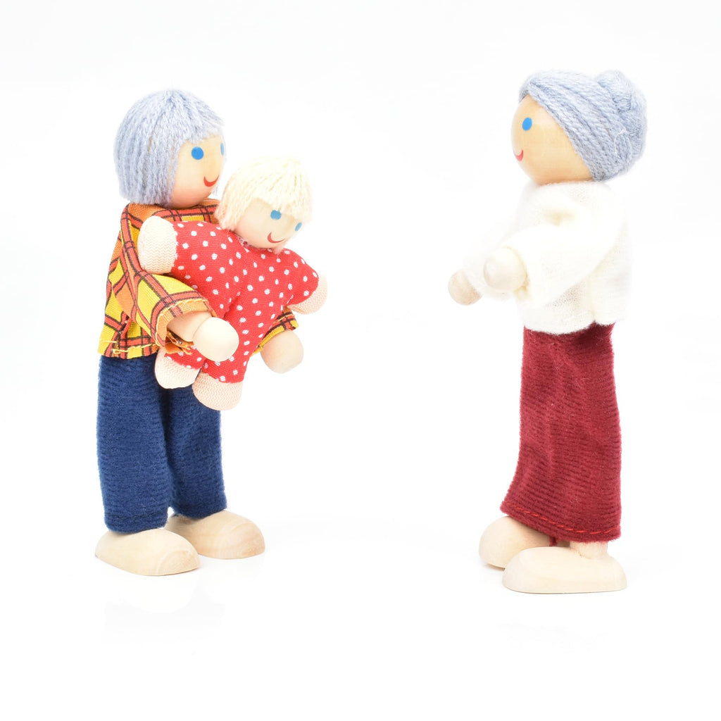 Wooden Dollhouse Dolls Family Set of 7 Miniature Figures and 2 Pets X4515