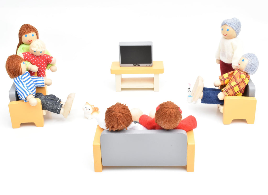 Wooden Dollhouse Dolls Family Set of 7 Miniature Figures and 2 Pets X4515